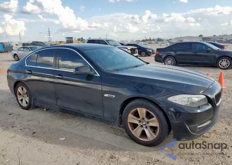 2013 BMW 528 I z USA, uszkodzony, nr VIN WBAXG5C5XDDY32181